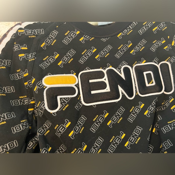 Fendi sweater - Picture 3 of 9